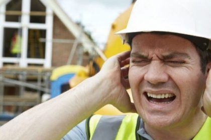 hearling-loss-work-injury-lawyer-1024×682-750×380 افت شنوایی شغلی